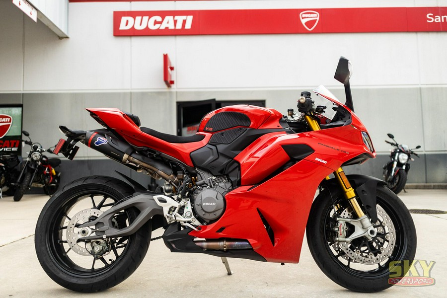 2025 Ducati Panigale V2S