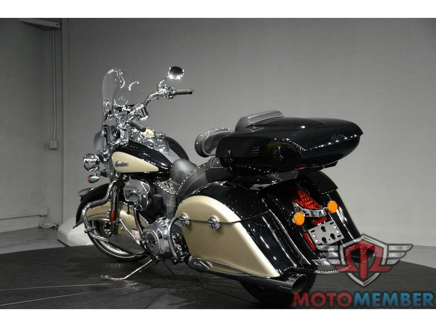 2022 Indian Motorcycle Springfield® Black Metallic/Dirt Track Tan