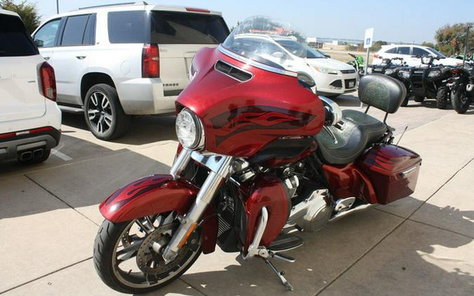 2017 Harley-Davidson Street Glide FLHXS