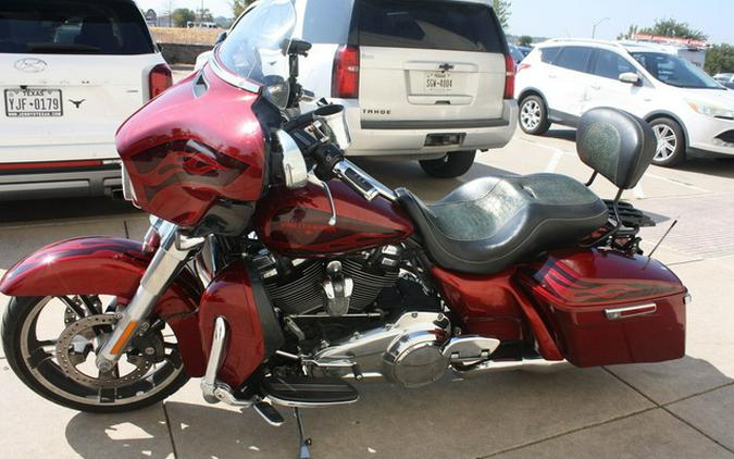 2017 Harley-Davidson Street Glide FLHXS