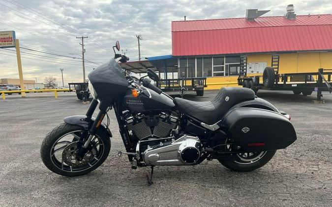 2021 Harley-Davidson Sport Glide Review: Two-Wheeled Convertible