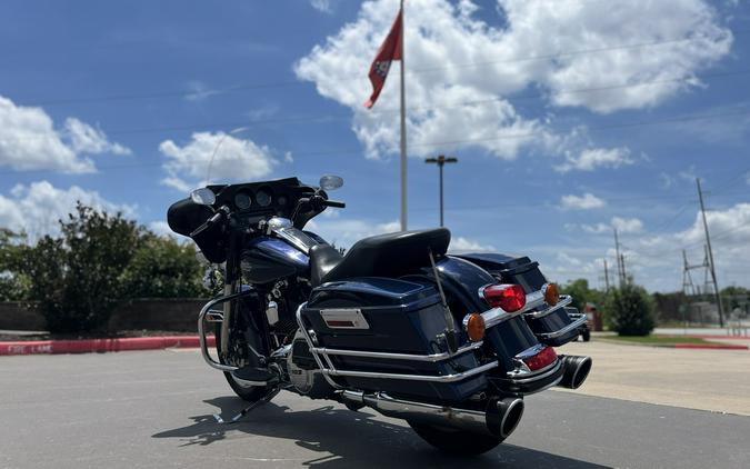2013 Harley-Davidson® FLHTC Electra Glide® Classic BIG BLUE PEARL 646124