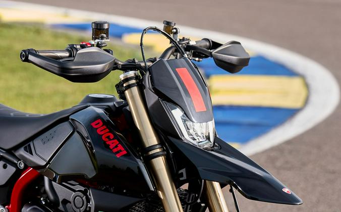 2026 Ducati Hypermotard 698 Mono Nera