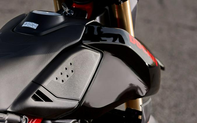2026 Ducati Hypermotard 698 Mono Nera