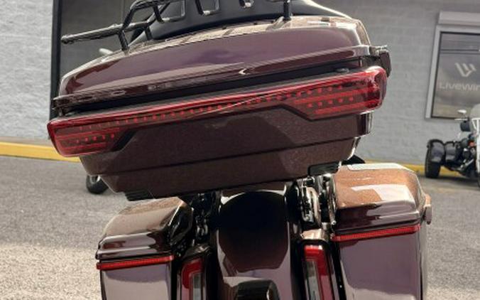 2024 Harley-Davidson® CVO™ Street Glide® Copperhead