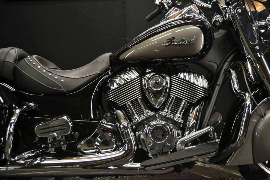 2024 Indian Motorcycle® Springfield® Black Metallic/Titanium Metallic