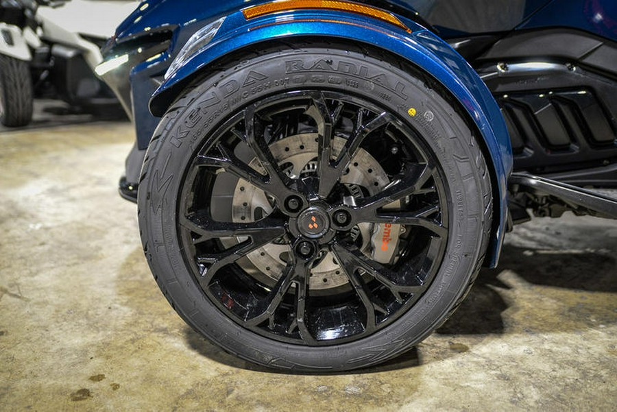 2024 Can-Am® Spyder RT Limited Dark Wheels