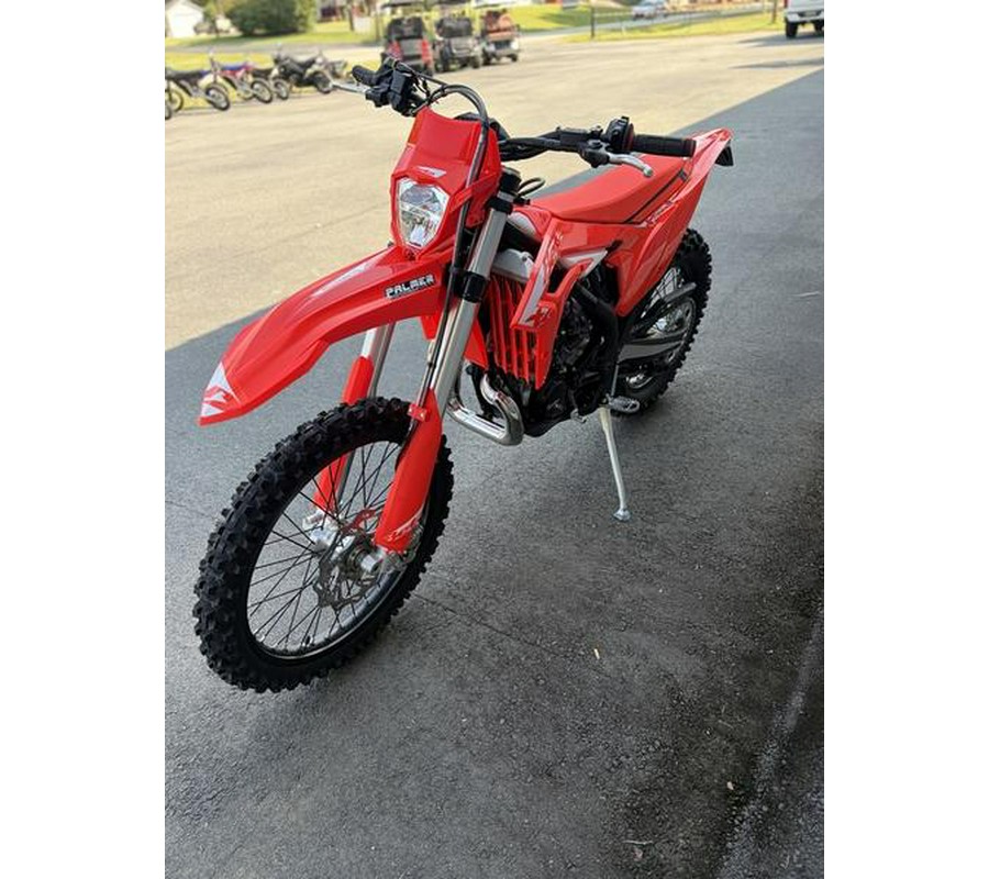 2027 Beta 300 X-Trainer