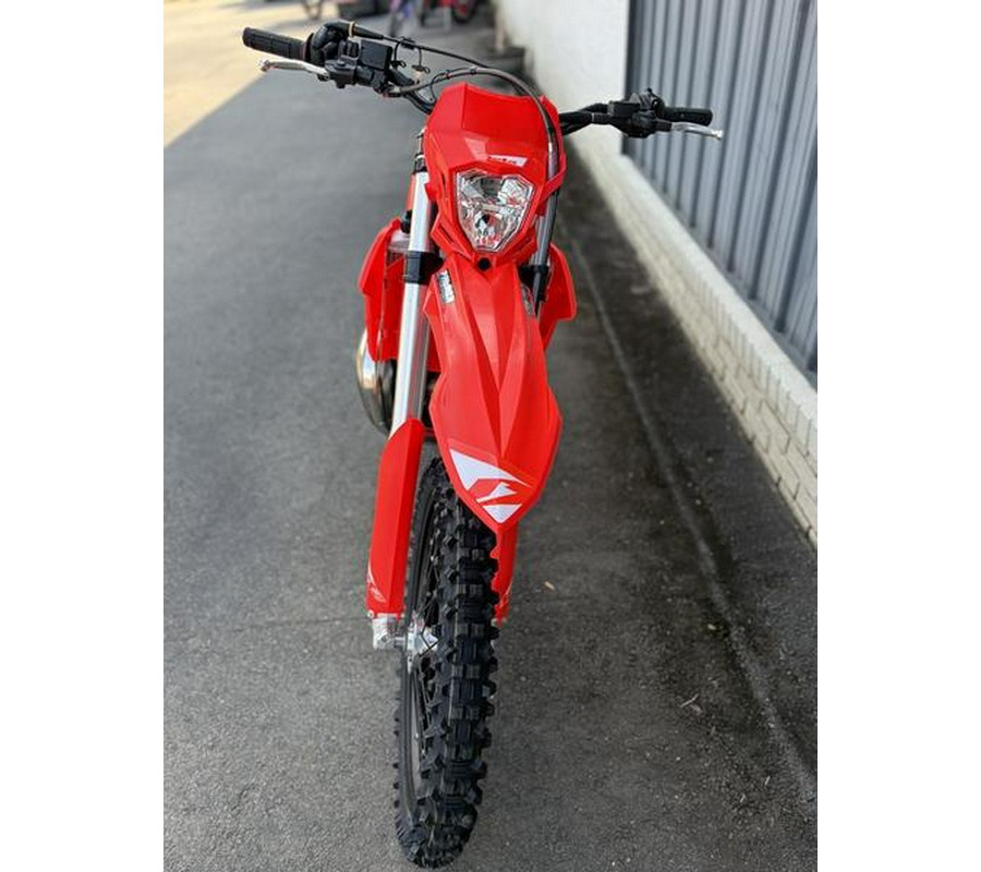 2027 Beta 300 X-Trainer