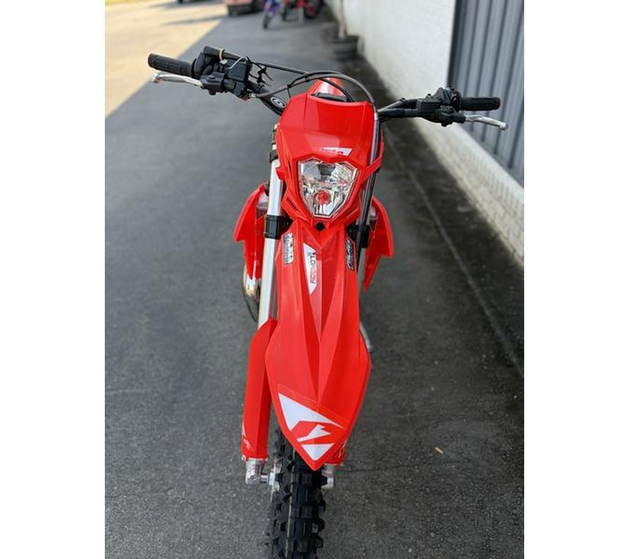2027 Beta 300 X-Trainer