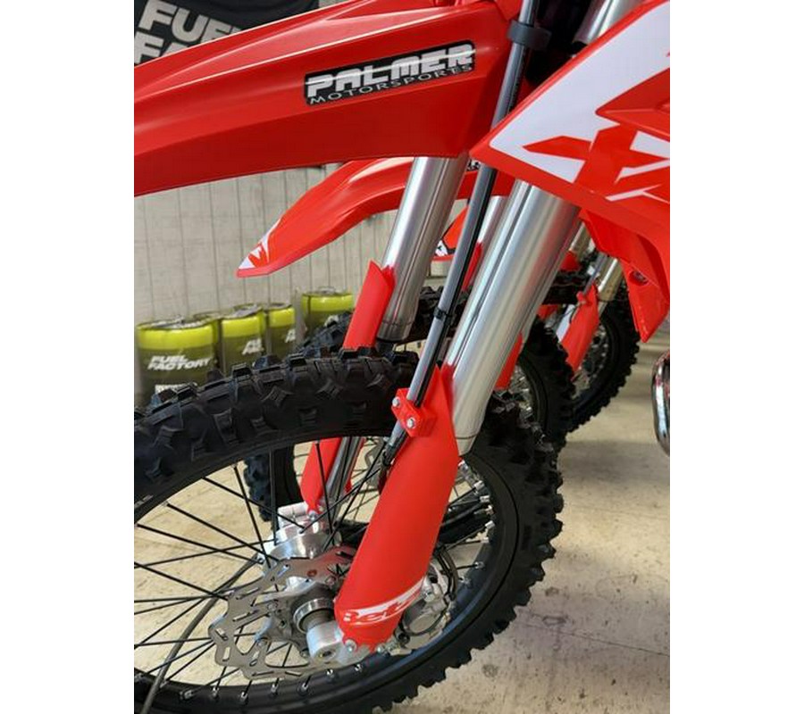2027 Beta 300 X-Trainer