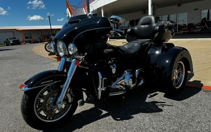 2017 Harley-Davidson Tri Glide Ultra Black