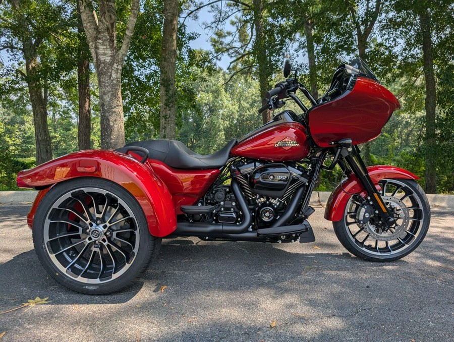 FLTRT 2025 Road Glide® 3