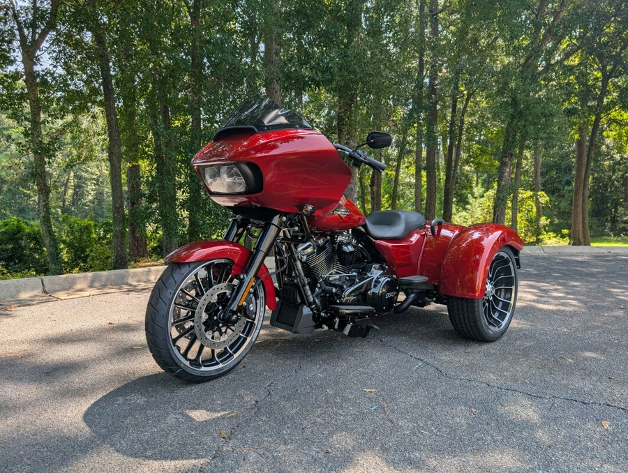 FLTRT 2025 Road Glide® 3