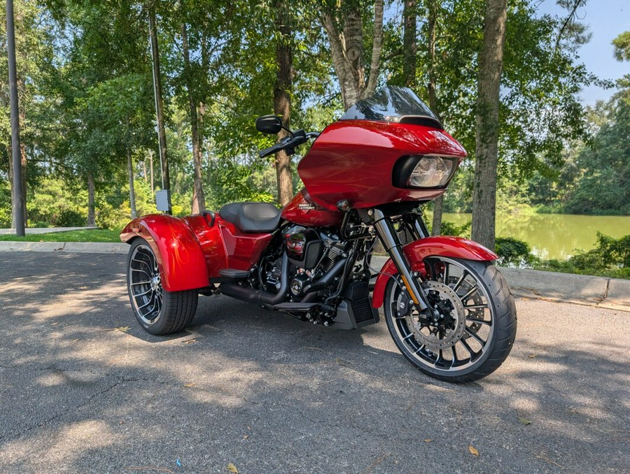 FLTRT 2025 Road Glide® 3