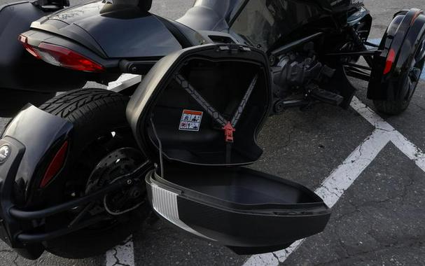 2019 Can-Am® Spyder® F3