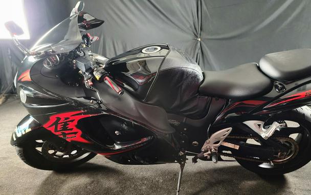 2011 SUZUKI GSX1300R - F102126