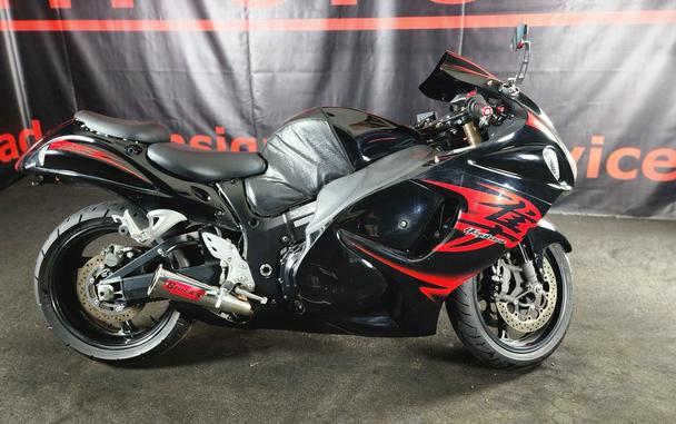 2011 SUZUKI GSX1300R - F102126
