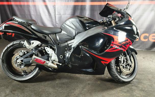 2011 SUZUKI GSX1300R - F102126