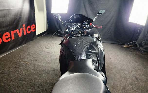 2011 SUZUKI GSX1300R - F102126