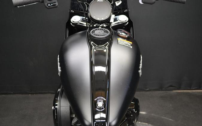 2024 Indian Motorcycle® Sport Chief Black Smoke