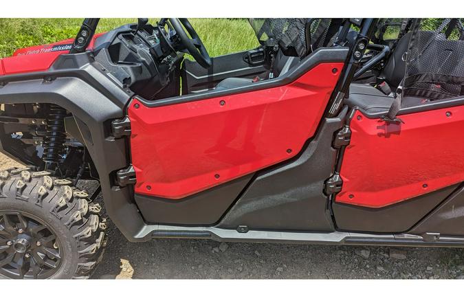 2024 Honda PIONEER 1000-6 DELUXE CREW