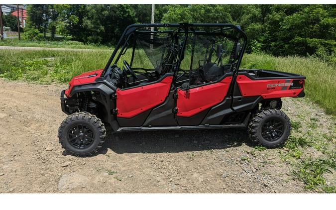 2024 Honda PIONEER 1000-6 DELUXE CREW