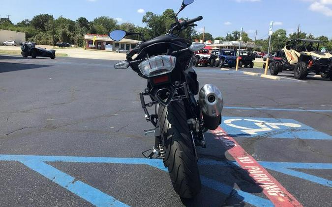 2025 BMW G 310 R Cosmic Black 2