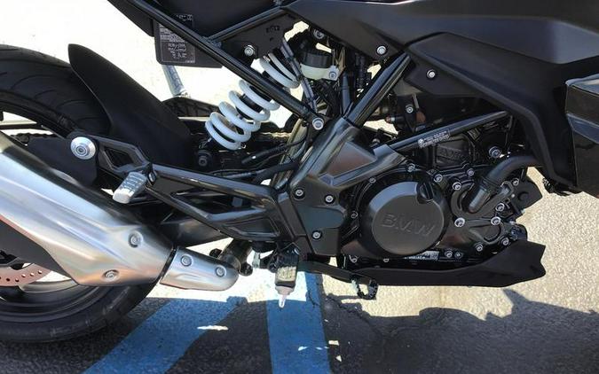 2025 BMW G 310 R Cosmic Black 2