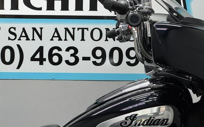 2021 Indian Motorcycle® Roadmaster® Limited Thunder Black Azure Crystal