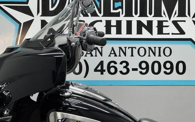 2021 Indian Motorcycle® Roadmaster® Limited Thunder Black Azure Crystal