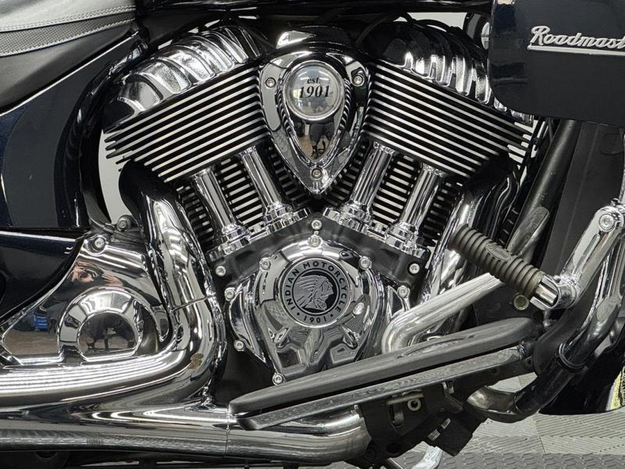 2021 Indian Motorcycle® Roadmaster® Limited Thunder Black Azure Crystal