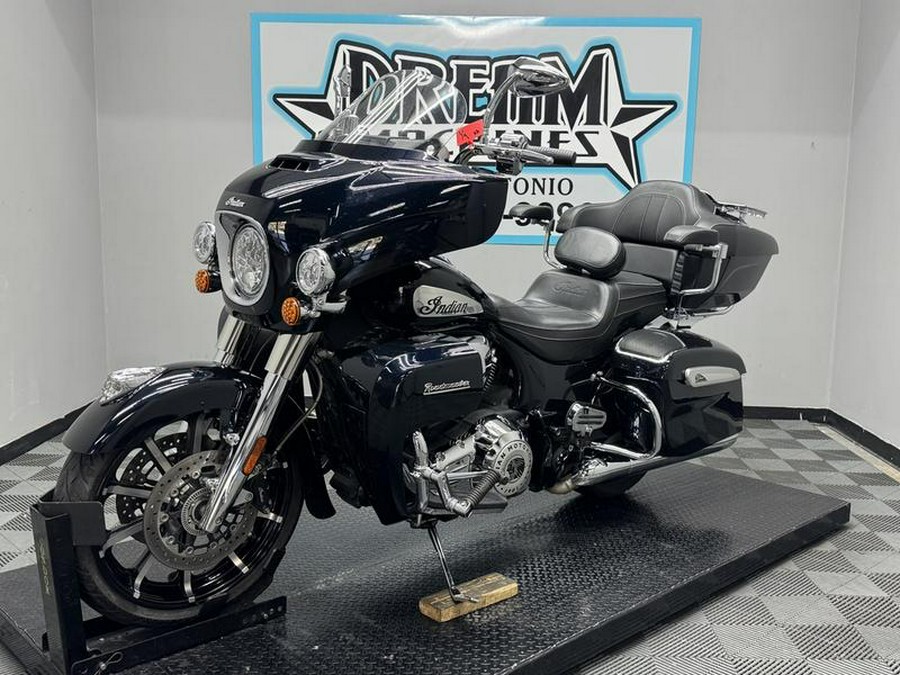 2021 Indian Motorcycle® Roadmaster® Limited Thunder Black Azure Crystal
