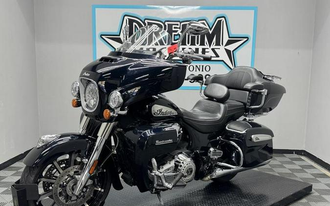 2021 Indian Motorcycle® Roadmaster® Limited Thunder Black Azure Crystal