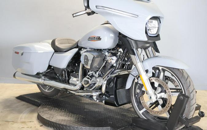 2026 Harley-Davidson Street Glide FLHX