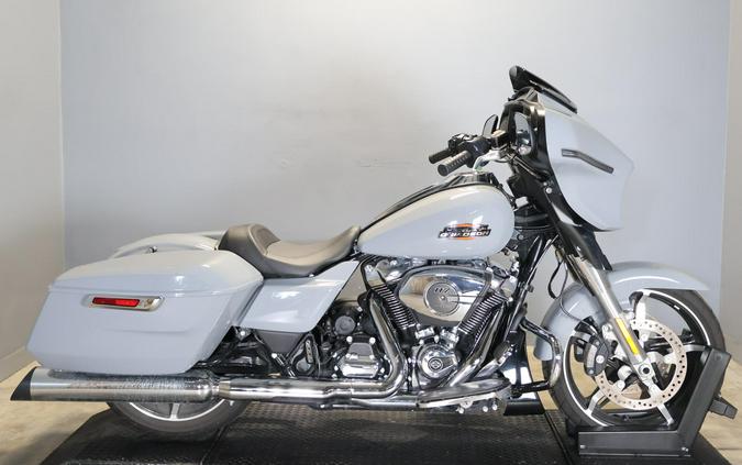 2026 Harley-Davidson Street Glide FLHX