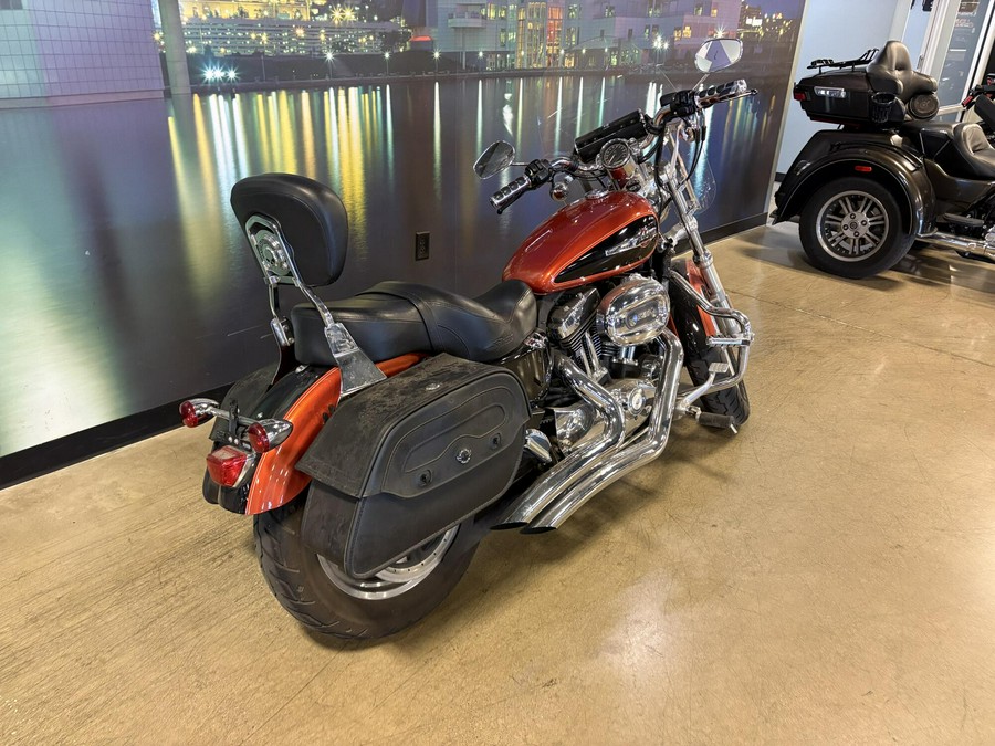 2011 Harley-Davidson 1200 Custom XL1200C