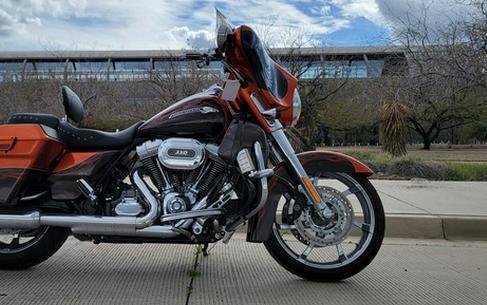 2012 Harley-Davidson FLHXSE3 - CVO Street Glide
