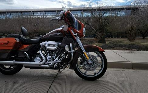 2012 Harley-Davidson FLHXSE3 - CVO Street Glide