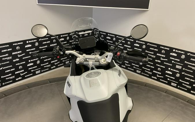 2027 DUCATI DESERT X 896 - 3240D
