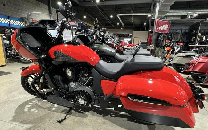 2023 Indian Motorcycle® Challenger® Dark Horse® Indy Red / Black Metallic