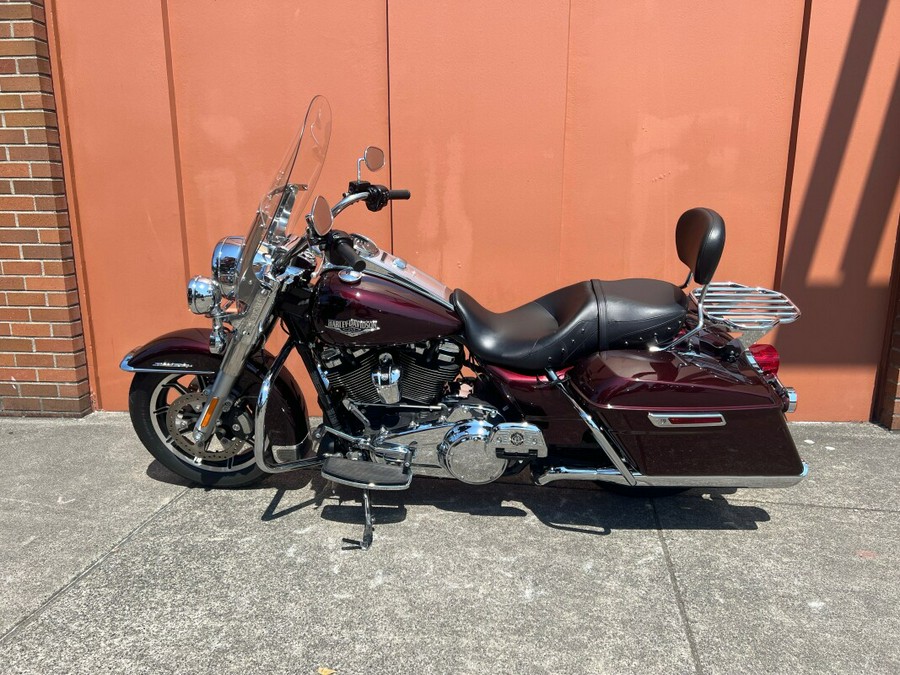 2018 Harley-Davidson Road King Twisted Cherry