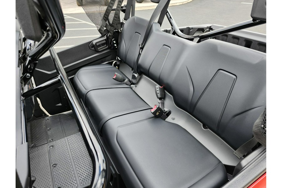 2025 Honda Pioneer 1000-6 Crew Deluxe