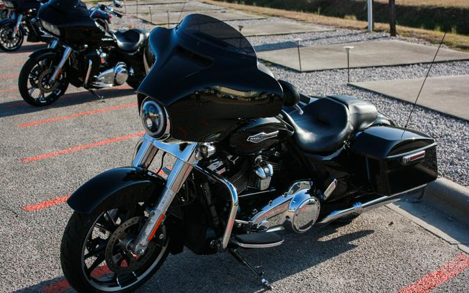 2022 Harley-Davidson® FLHX Street Glide®
