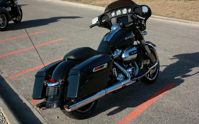 2022 Harley-Davidson® FLHX Street Glide®