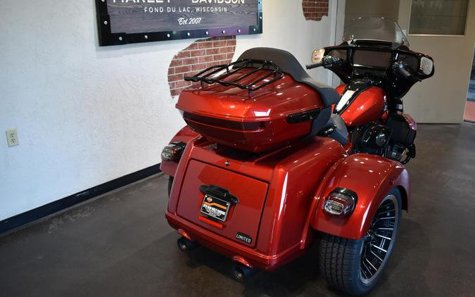 2026 Harley-Davidson® Street Glide 3 Limited Brilliant Red Black Trim