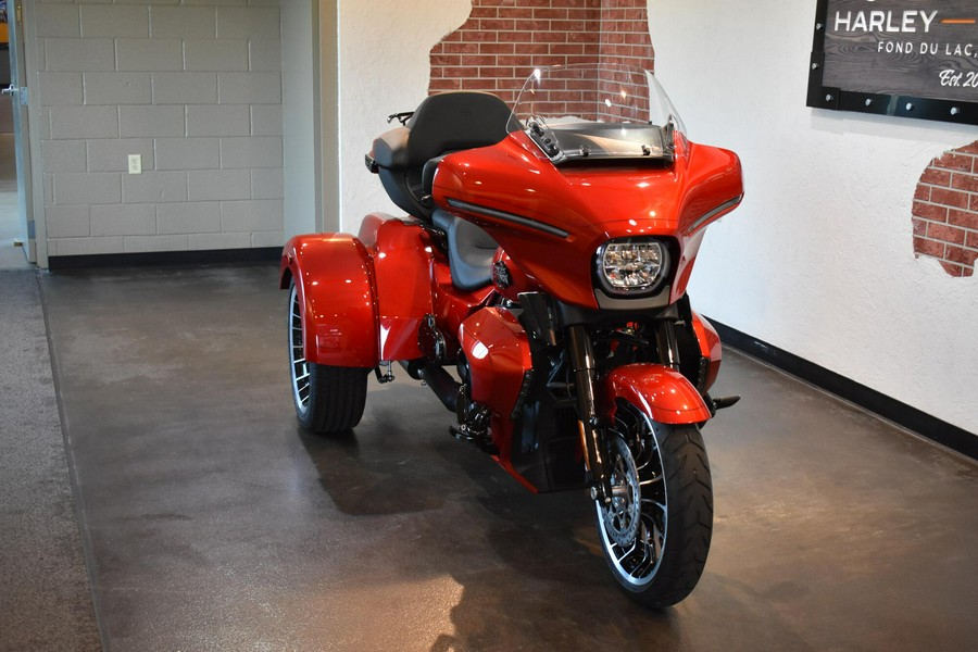 2026 Harley-Davidson® Street Glide 3 Limited Brilliant Red Black Trim