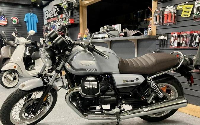 2021 Moto Guzzi V7 Special E5 Review (18 Fast Facts)