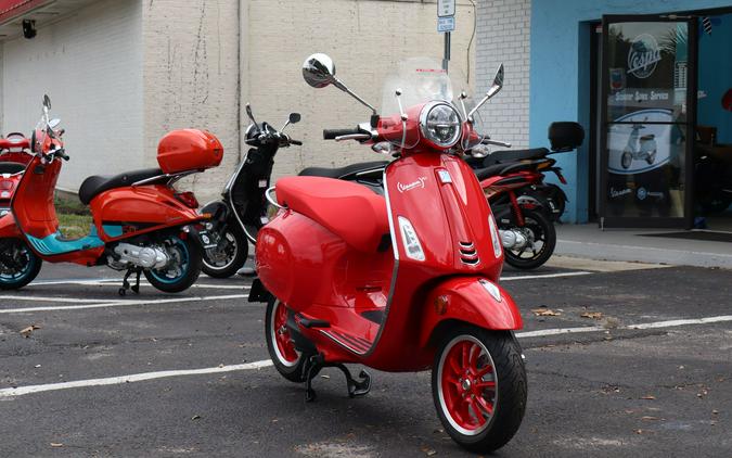 2023 Vespa Elettrica Red 70