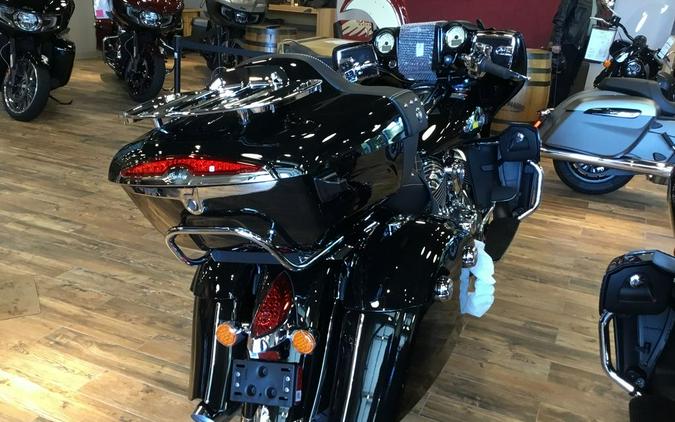 2023 Indian Motorcycle® Roadmaster® Black Metallic